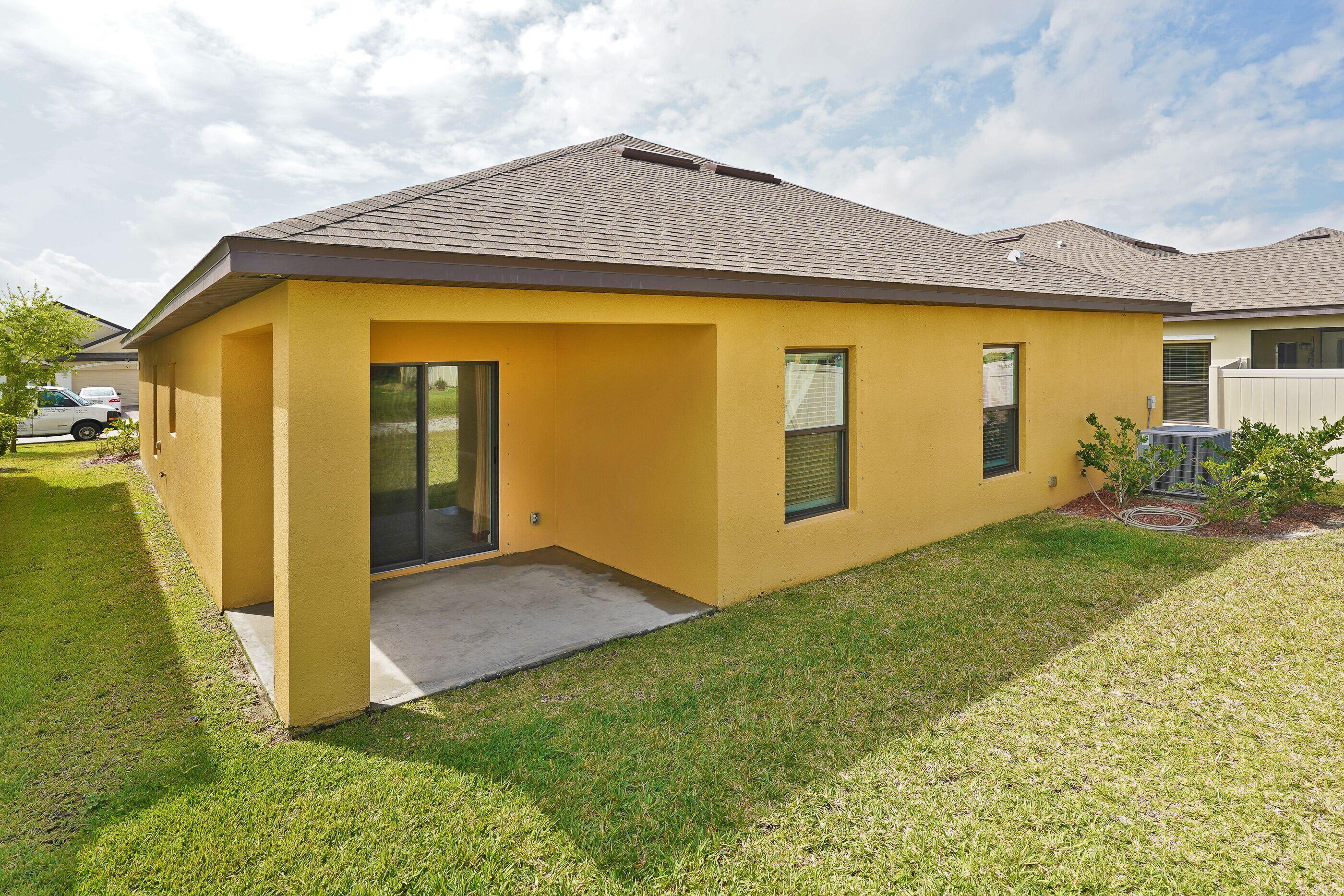 740 Fiddleleaf Circle Melbourne, FL 32904 - Photo 17 of 22 Rear