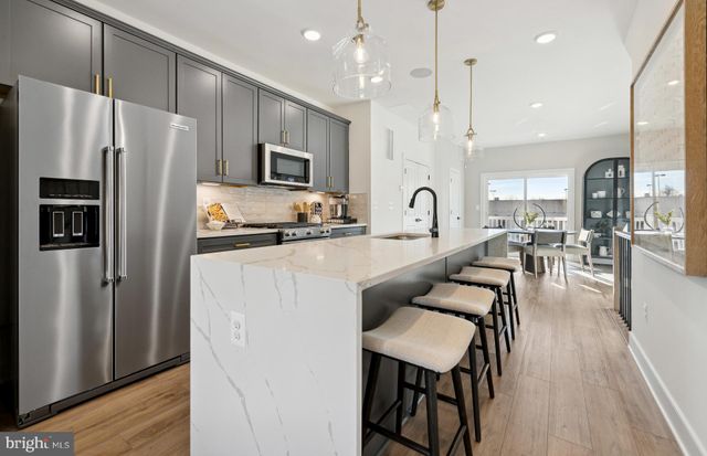 $723,445 | 2066 Henson Norris Street, Gaithersburg, MD 20877