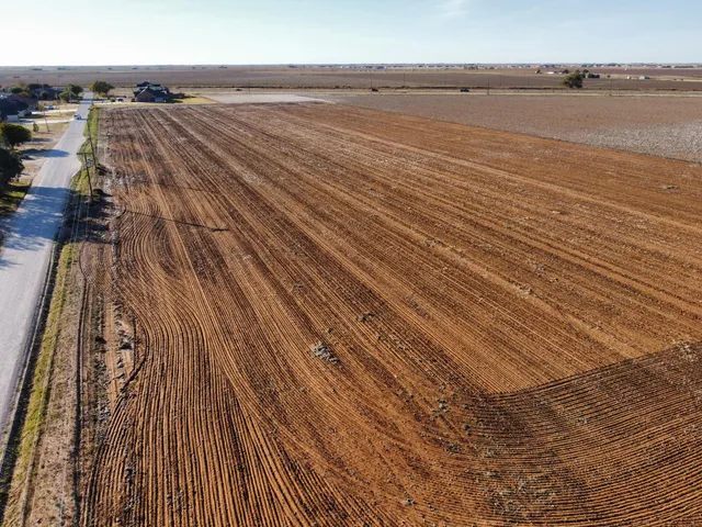 $52,000 | 6623 Tiger Road, Ropesville, TX 79358