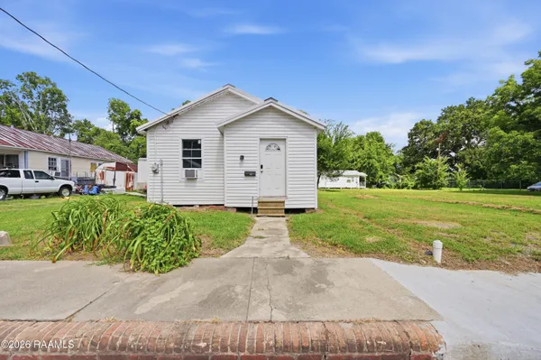 $59,995 | 808 North Market Street, Opelousas, LA 70570