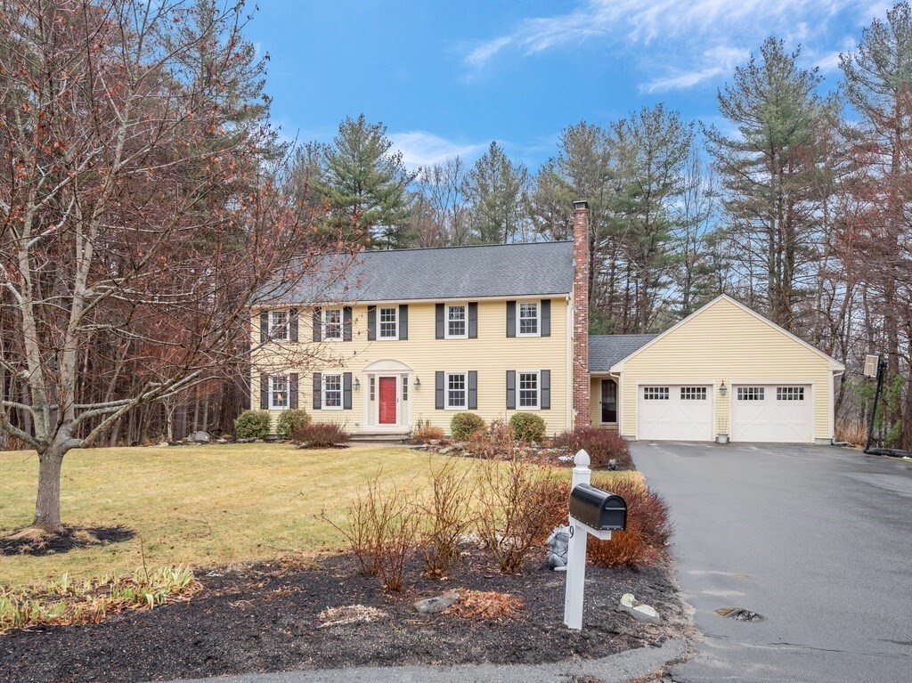 9 Brookside Lane Sterling, MA 01564 - Photo 2 of 42