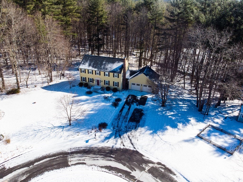 9 Brookside Lane Sterling, MA 01564 - Photo 5 of 42