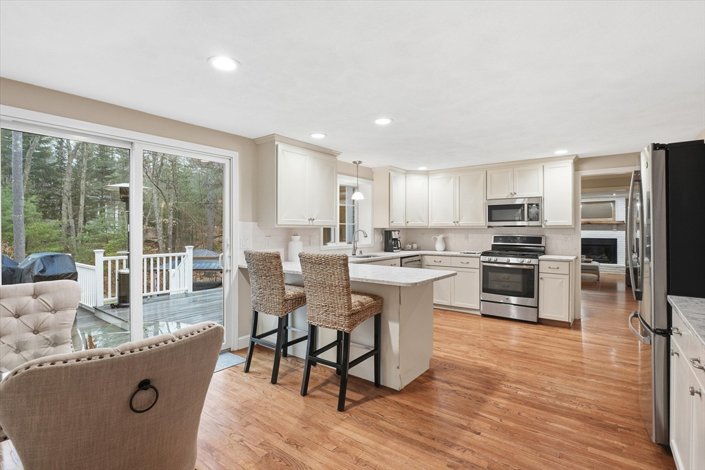 11 Perley Lane Boxford, MA 01921 - Photo 4 of 42