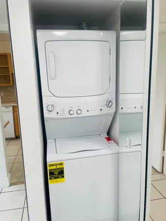 $1,999 | 4080 Tivoli Court, Unit 307, Lake Worth, FL 33467