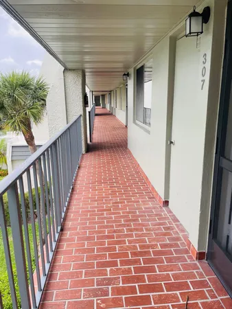 $1,999 | 4080 Tivoli Court, Unit 307, Lake Worth, FL 33467