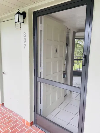 $1,999 | 4080 Tivoli Court, Unit 307, Lake Worth, FL 33467