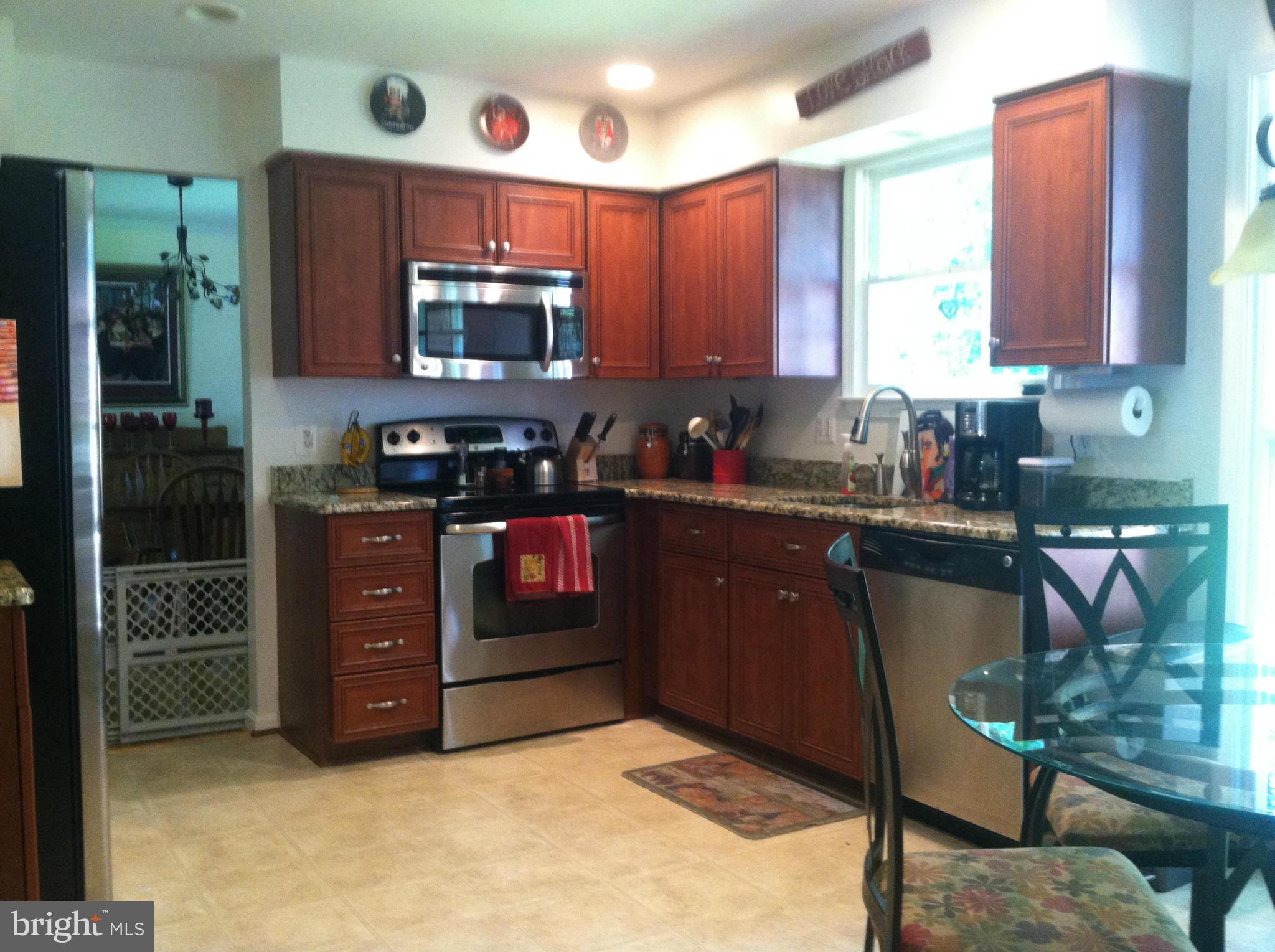 8108 Langbrook Road Springfield, VA 22152 - Photo 6 of 20 Kitchen