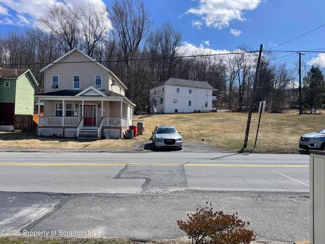 $139,000 | 190 Belmont Street, Carbondale, PA 18407