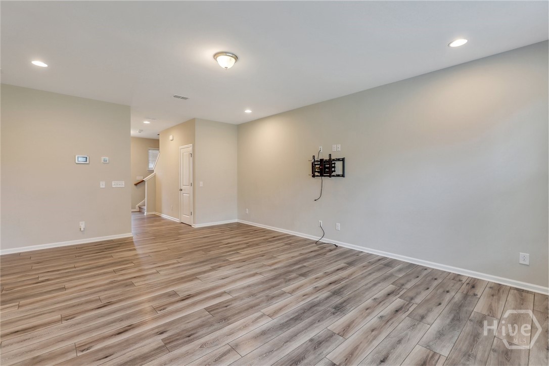 580 Waybridge Way Richmond Hill, GA 31324 - Photo 4 of 46