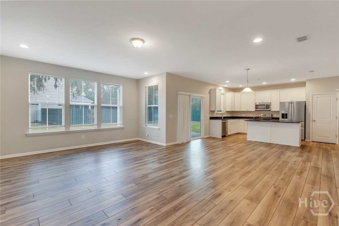 580 Waybridge Way Richmond Hill, GA 31324 - Photo 5 of 46