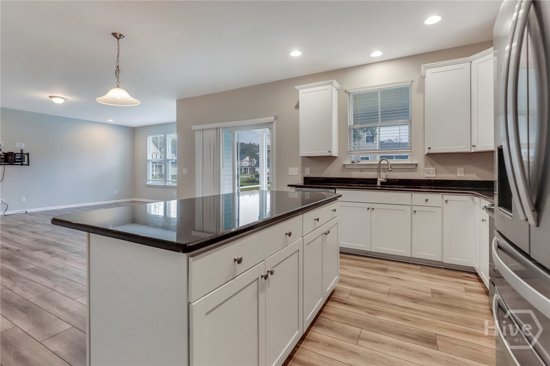 580 Waybridge Way Richmond Hill, GA 31324 - Photo 8 of 46