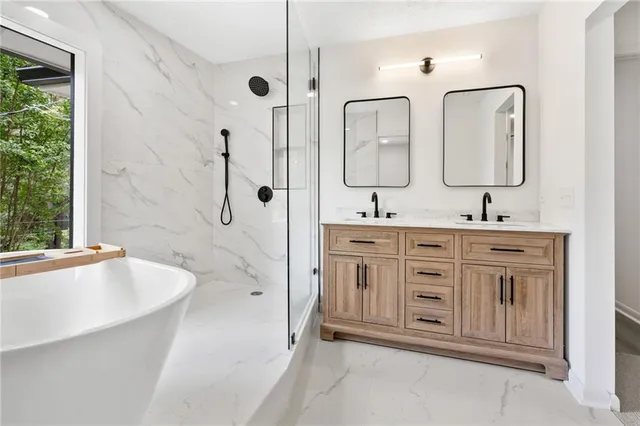 $579,900 | 3844 Lake Drive Southeast, Smyrna, GA 30082