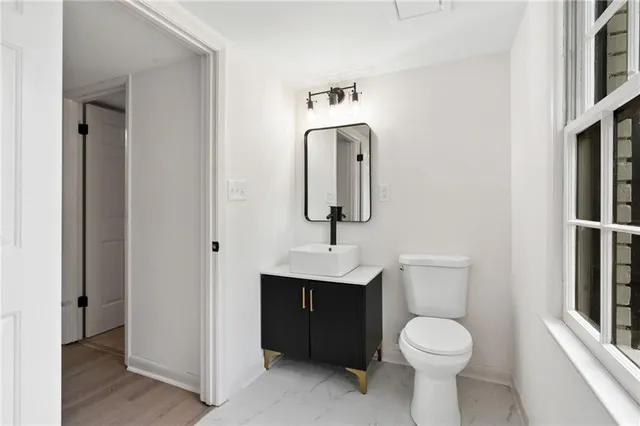 $579,900 | 3844 Lake Drive Southeast, Smyrna, GA 30082