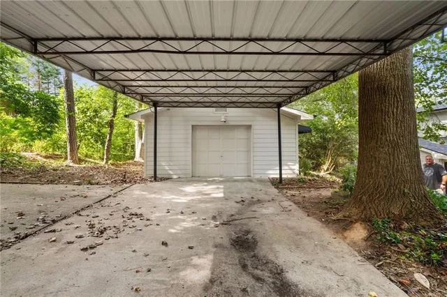 $579,900 | 3844 Lake Drive Southeast, Smyrna, GA 30082