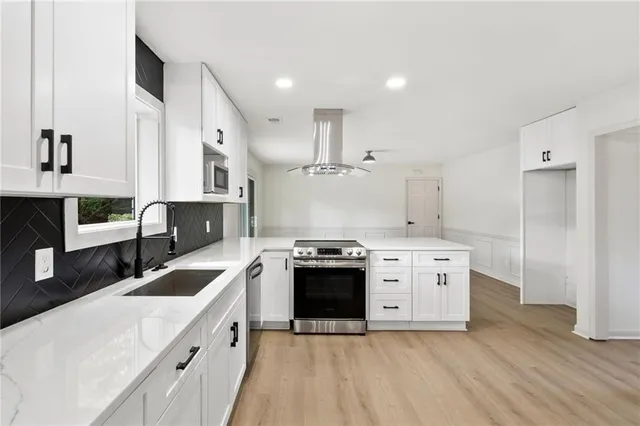 $579,900 | 3844 Lake Drive Southeast, Smyrna, GA 30082