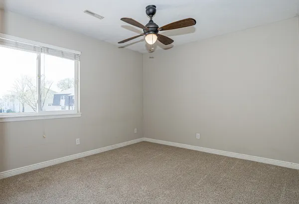 $164,000 | 4186 Fairview Drive, Unit 9, Bettendorf, IA 52722