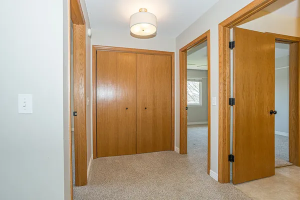 $164,000 | 4186 Fairview Drive, Unit 9, Bettendorf, IA 52722