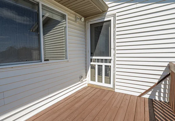 $164,000 | 4186 Fairview Drive, Unit 9, Bettendorf, IA 52722