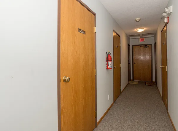 $164,000 | 4186 Fairview Drive, Unit 9, Bettendorf, IA 52722