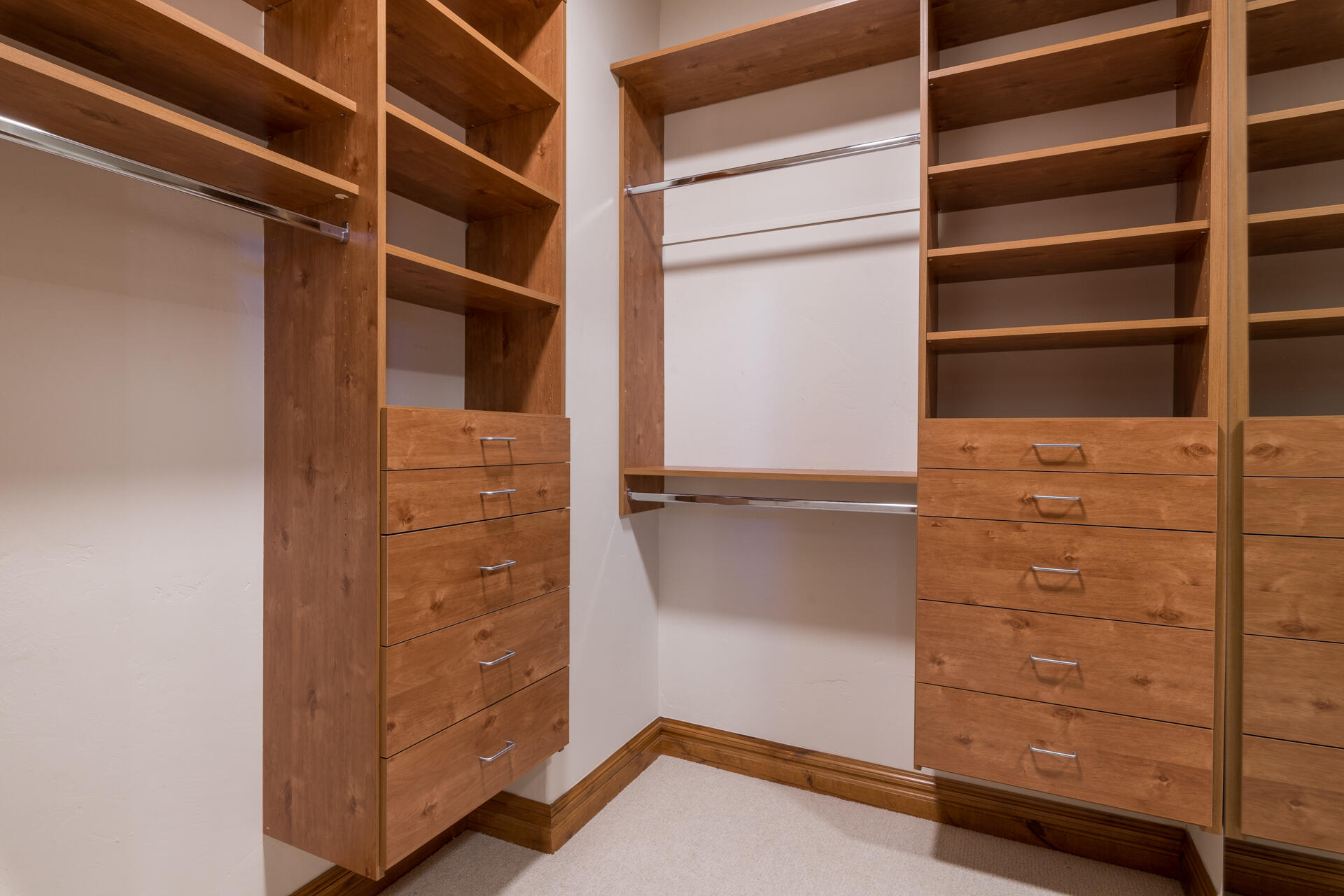 100 Fairway Road Sun Valley, ID 83353 - Photo 12 of 37 Guest Closet