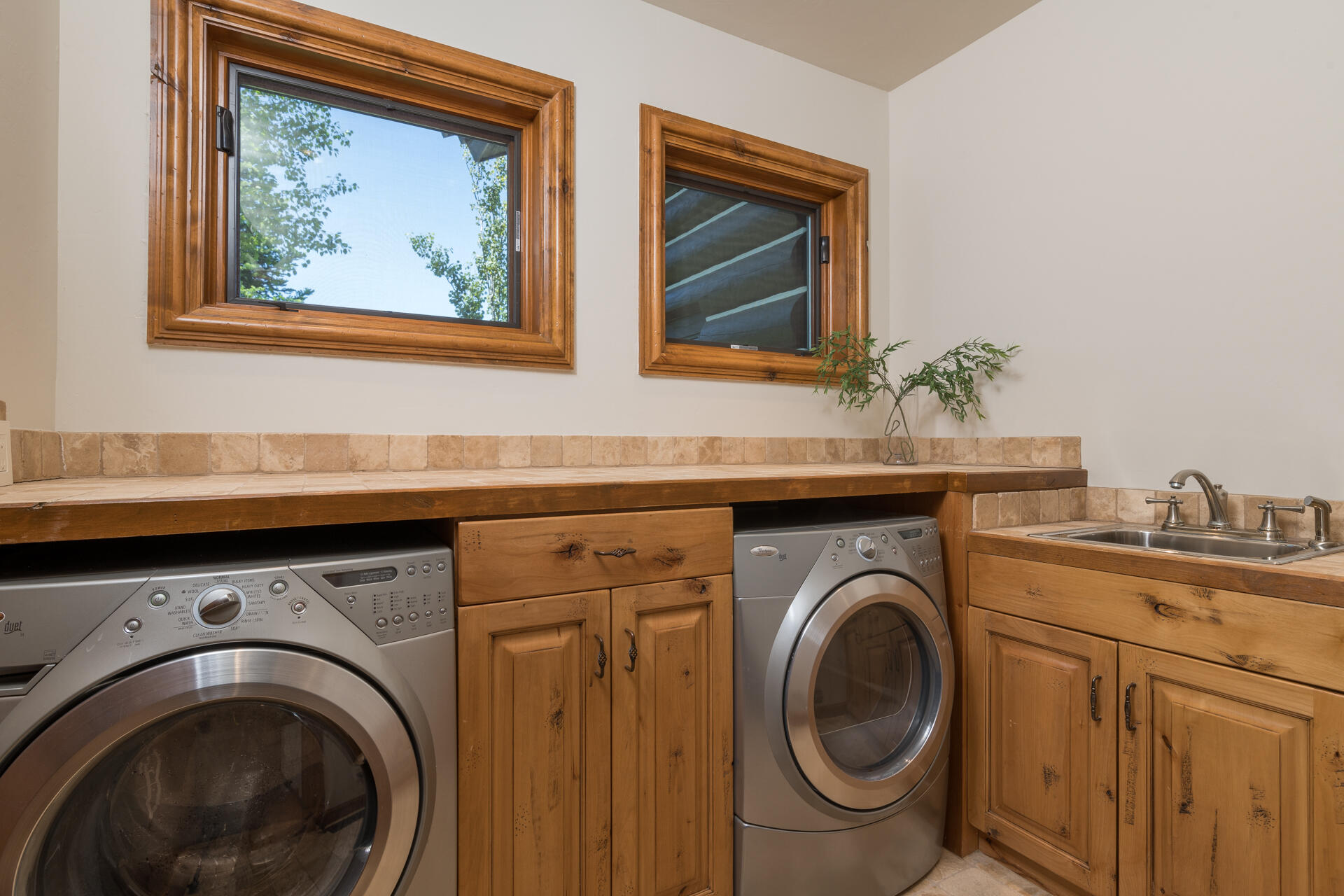 100 Fairway Road Sun Valley, ID 83353 - Photo 16 of 37 Laundry Room