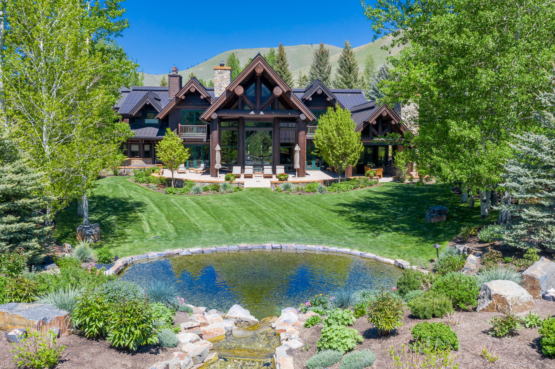 100 Fairway Road Sun Valley, ID 83353 - Photo 32 of 37 Yard with Pond