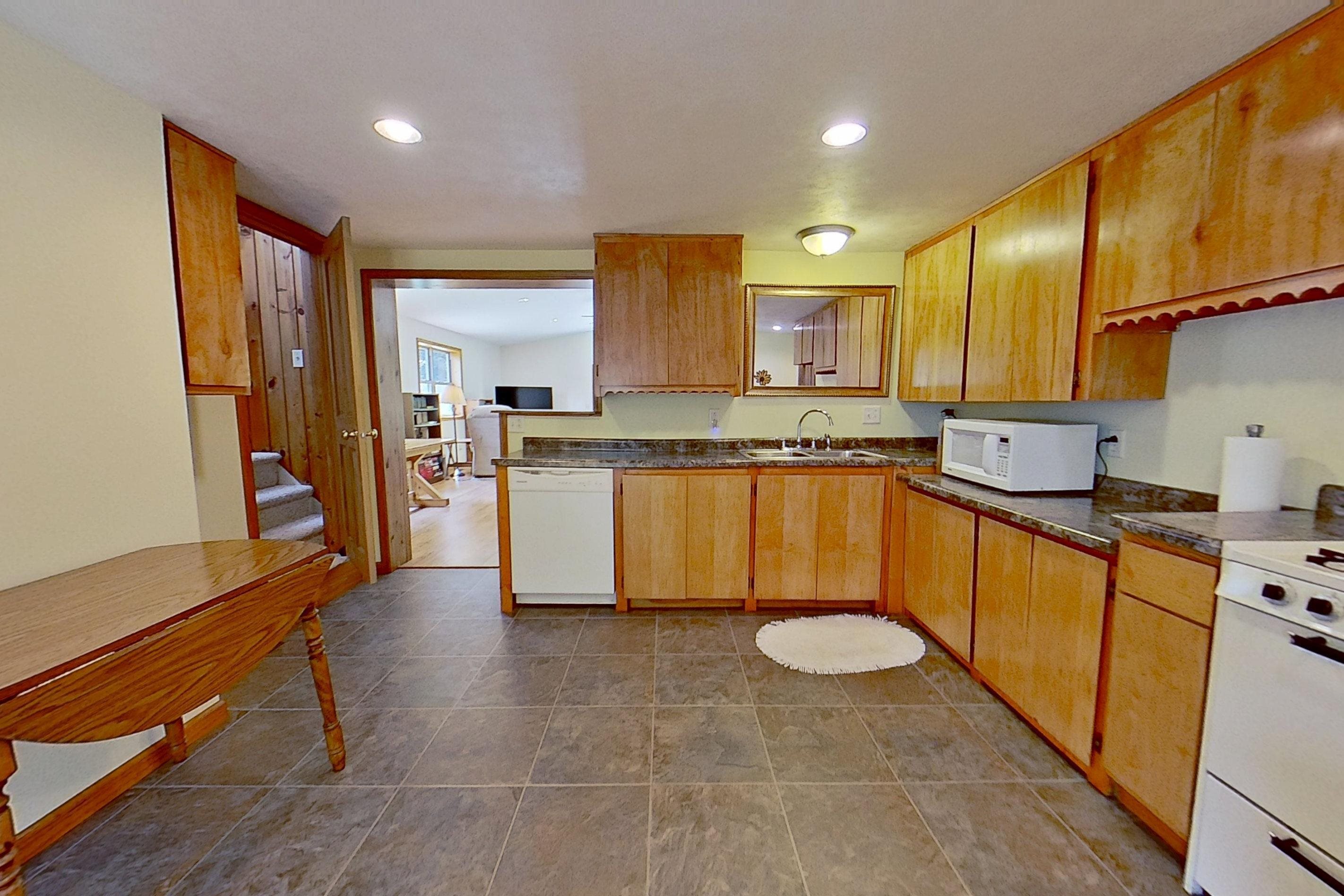 731 North Rolland Road Weidman, MI 48893 - Photo 10 of 63