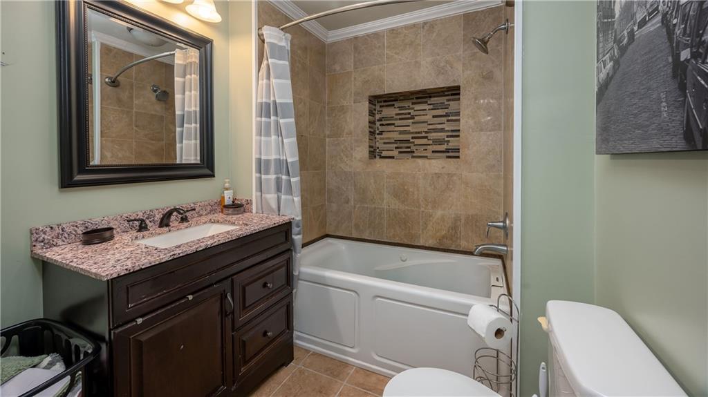 221 Kelly Road Slippery Rock, PA 16057 - Photo 14 of 25 Master bathroom with a jetted tub