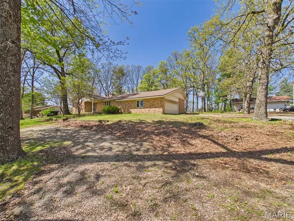 $259,900 | 23813 Forum Road, Lebanon, MO 65536