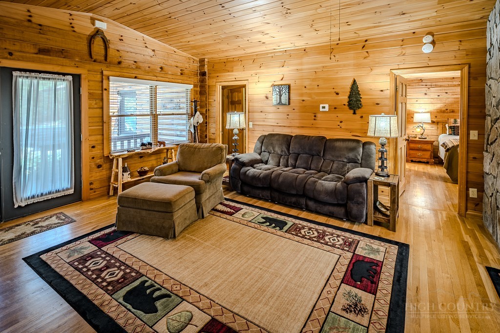 97 Lakeview Road Newland, NC 28657 - Photo 7 of 49