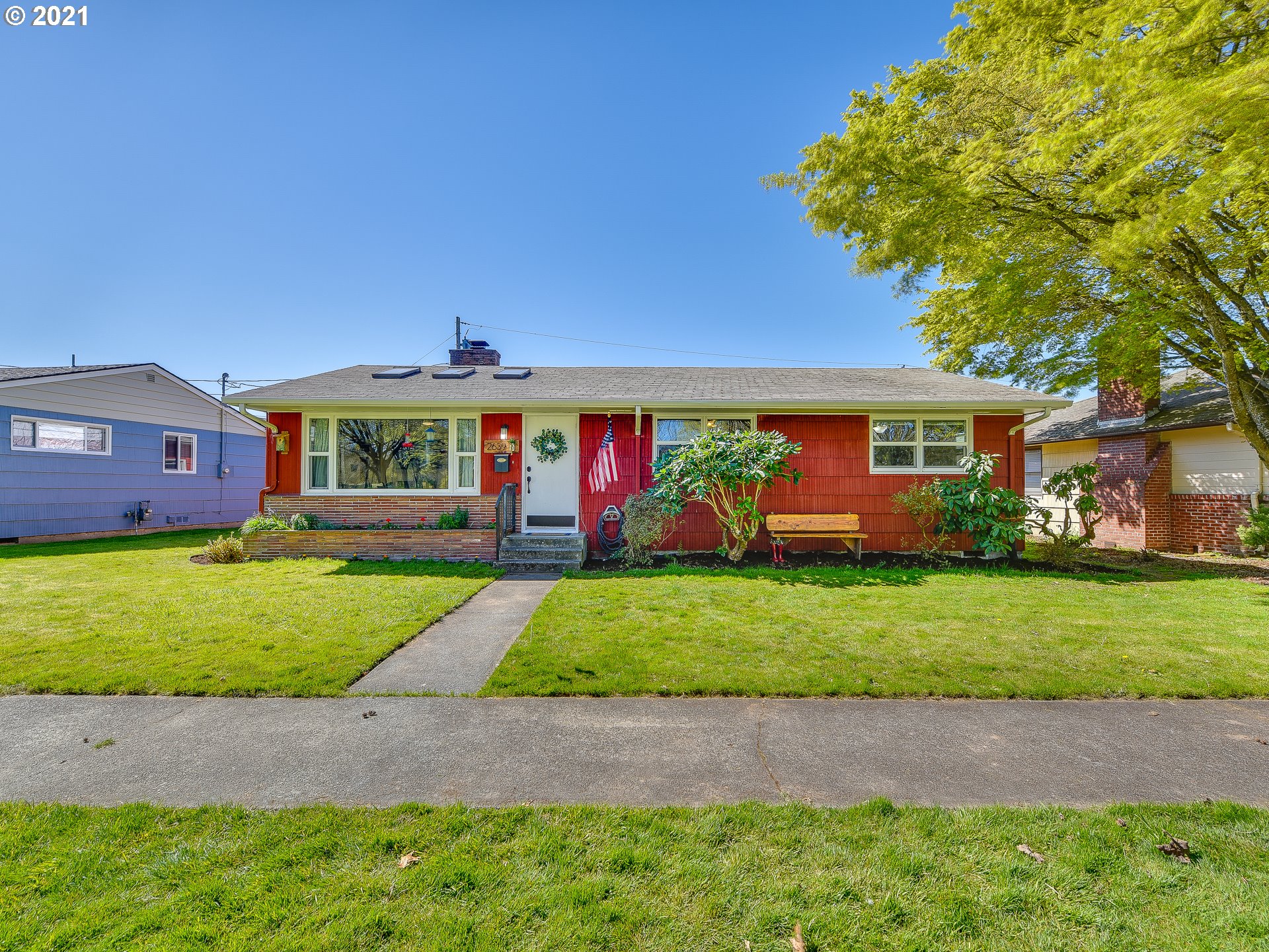 2639 Harding Street Longview, WA 98632 - Photo 1 of 32 Gallery Image 1