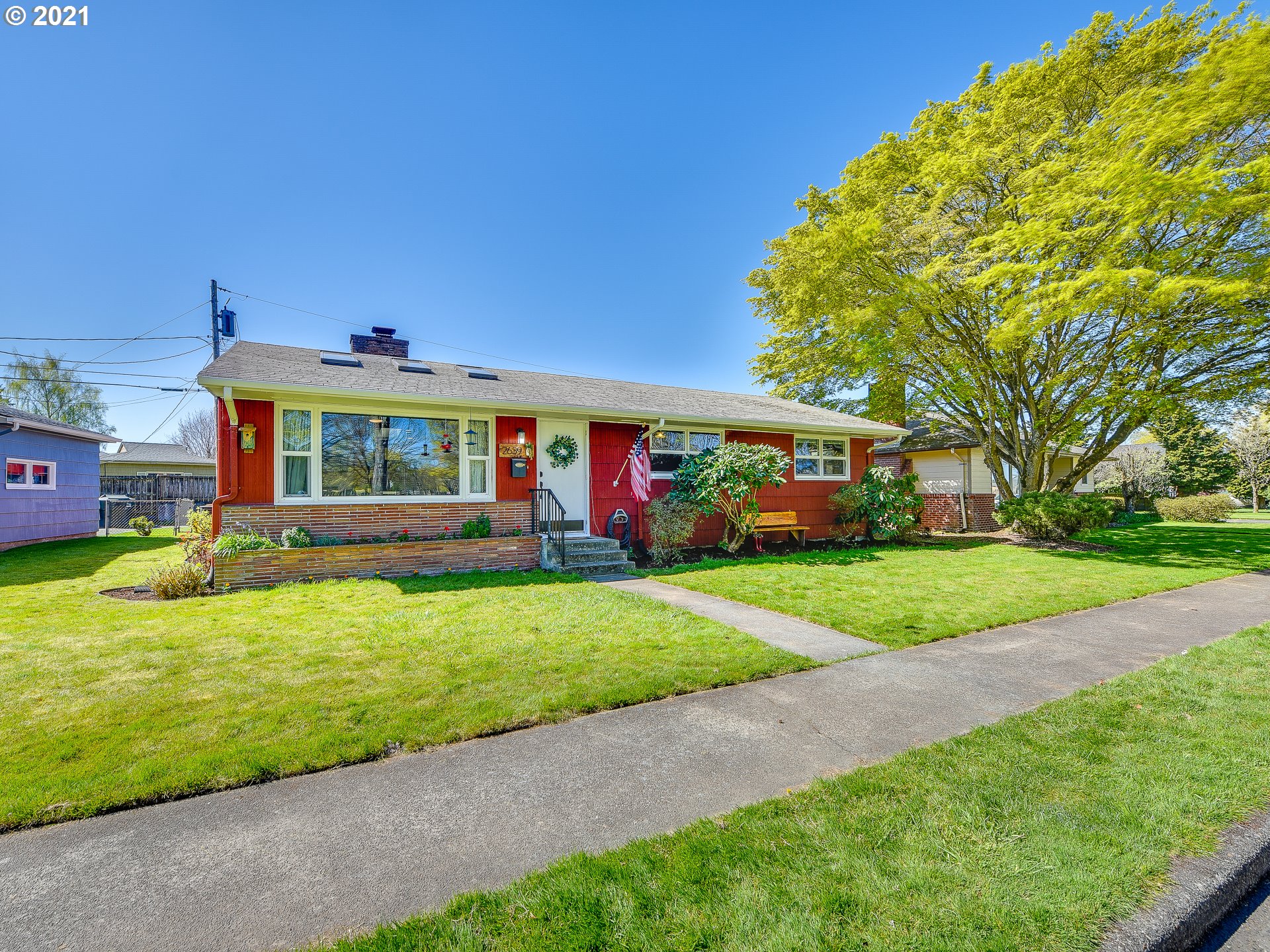 2639 Harding Street Longview, WA 98632 - Photo 2 of 32 Gallery Image 2