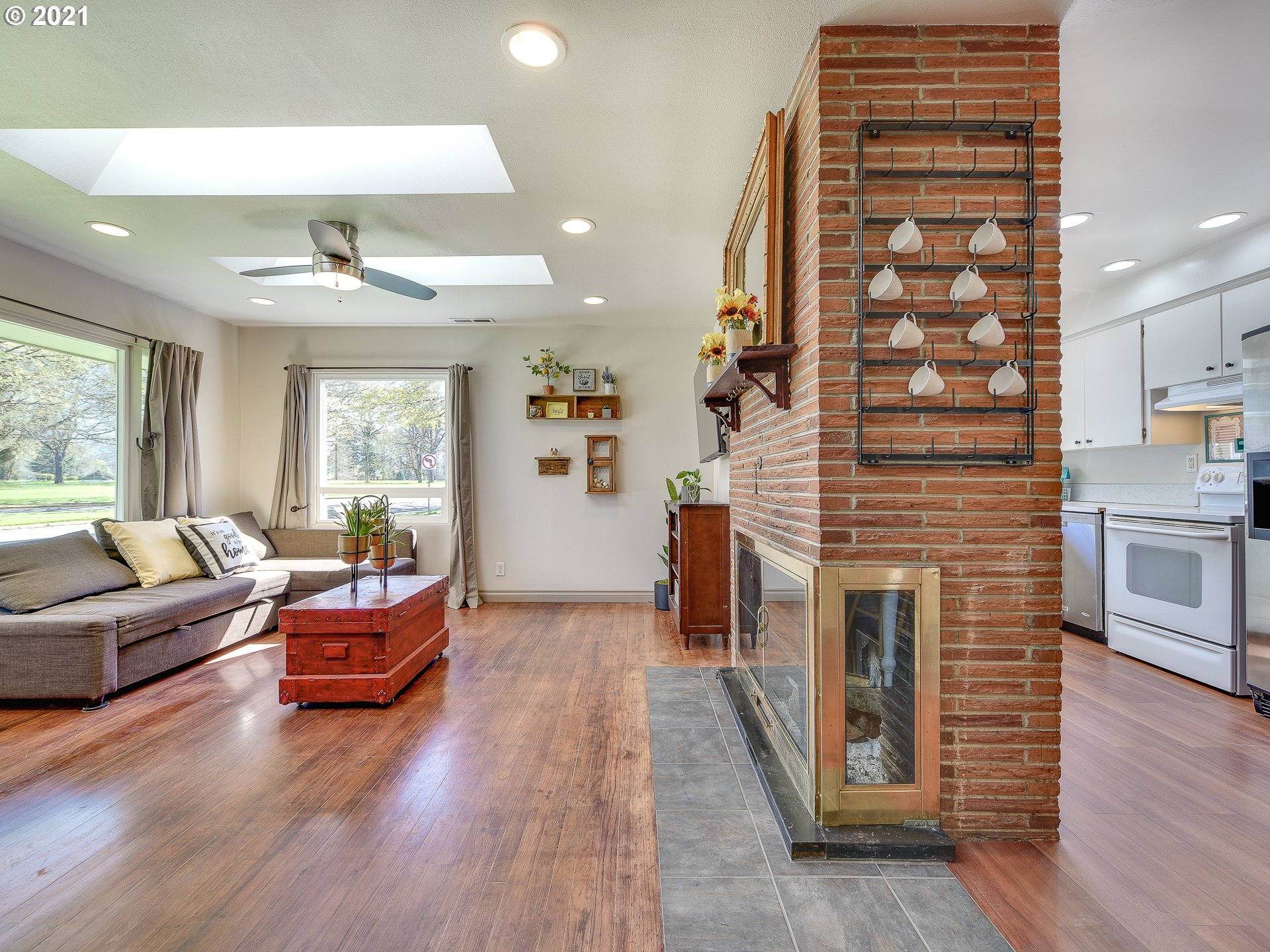2639 Harding Street Longview, WA 98632 - Photo 13 of 32 Gallery Image 13