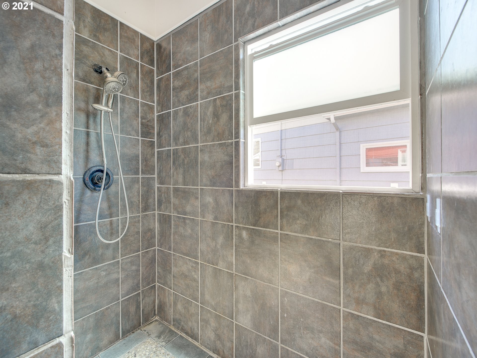 2639 Harding Street Longview, WA 98632 - Photo 21 of 32 Gallery Image 21