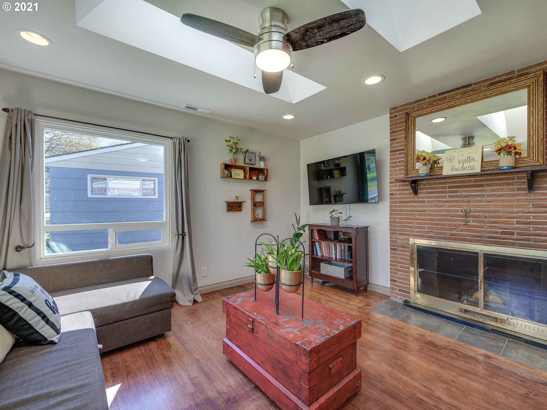 2639 Harding Street Longview, WA 98632 - Photo 7 of 32 Gallery Image 7