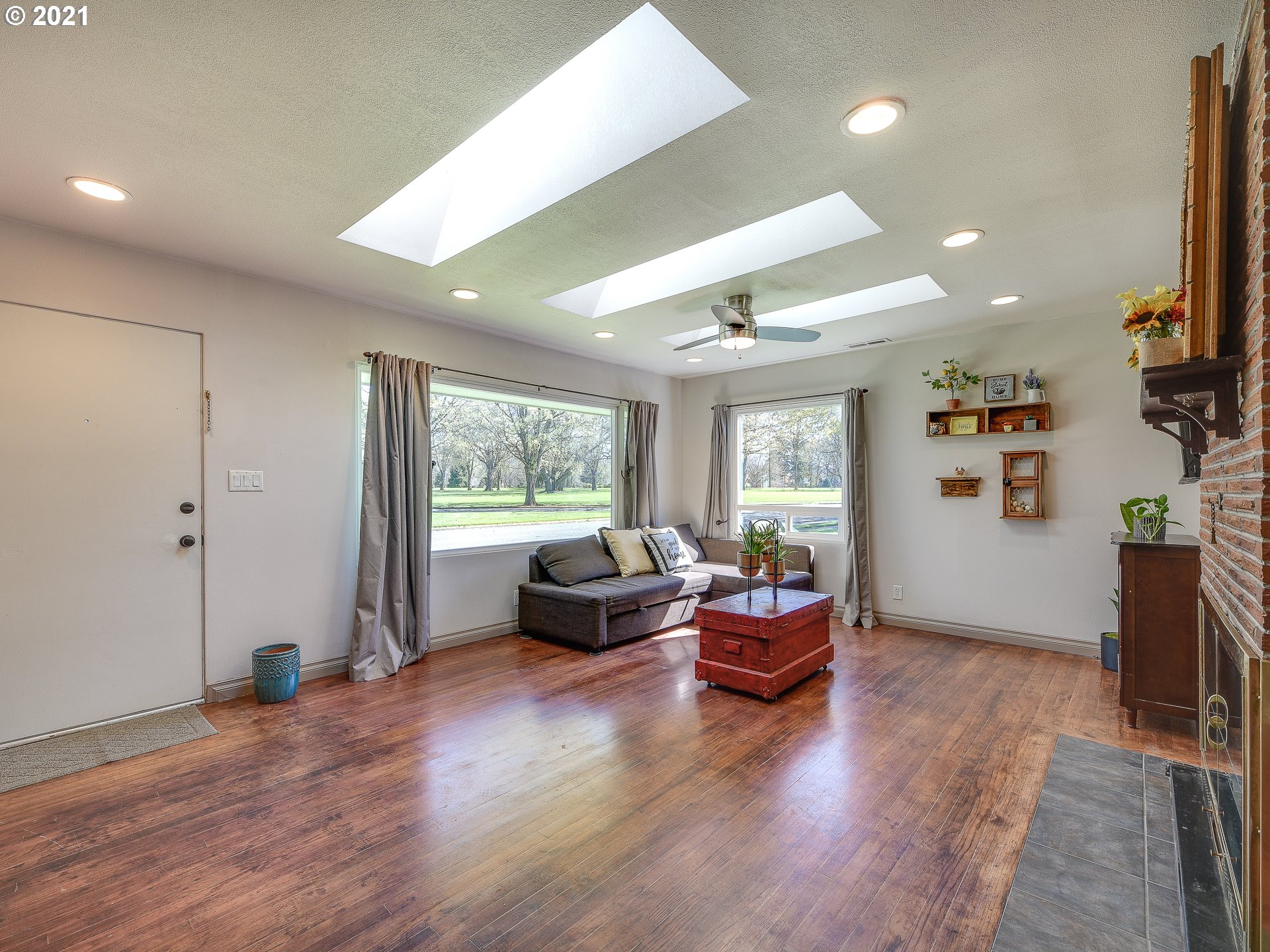 2639 Harding Street Longview, WA 98632 - Photo 8 of 32 Gallery Image 8