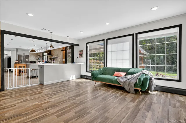 $1,199,999 | 306 South Pascack Road, Nanuet, NY 10954