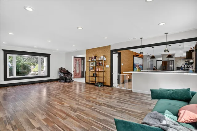 $1,199,999 | 306 South Pascack Road, Nanuet, NY 10954