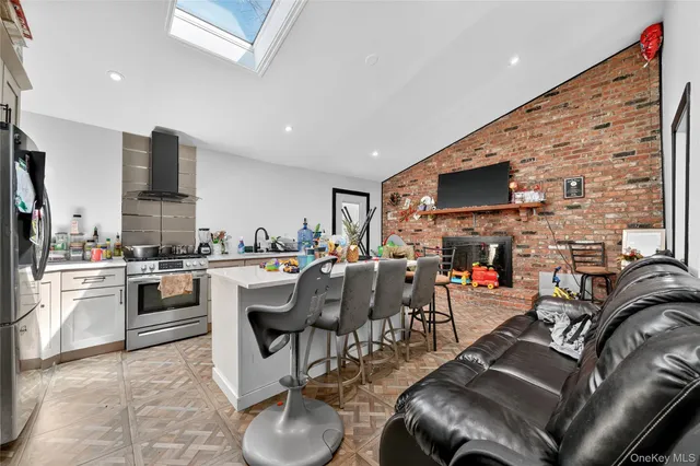 $1,199,999 | 306 South Pascack Road, Nanuet, NY 10954