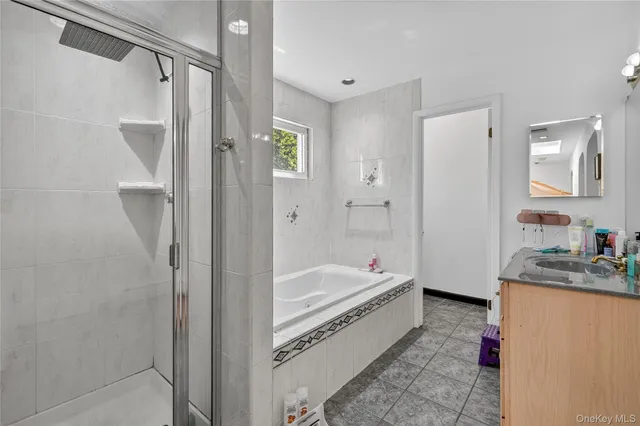 $1,199,999 | 306 South Pascack Road, Nanuet, NY 10954