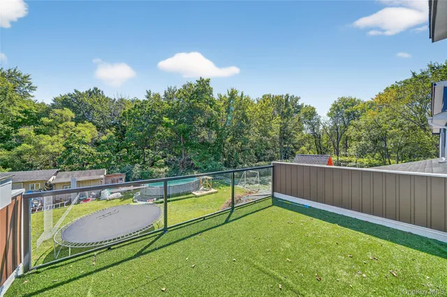 $1,199,999 | 306 South Pascack Road, Nanuet, NY 10954