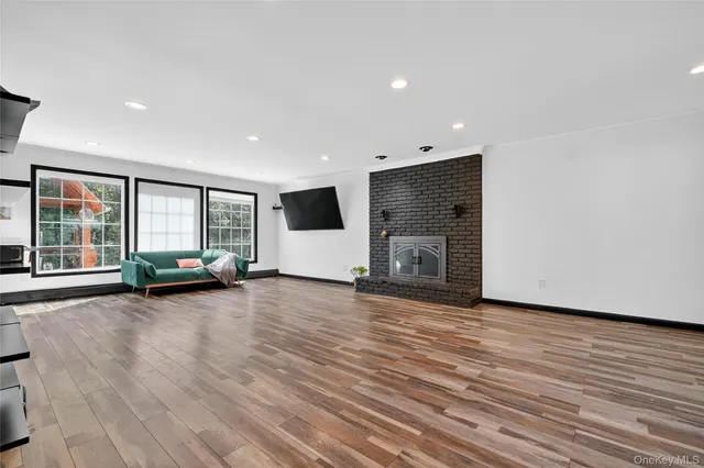 $1,199,999 | 306 South Pascack Road, Nanuet, NY 10954