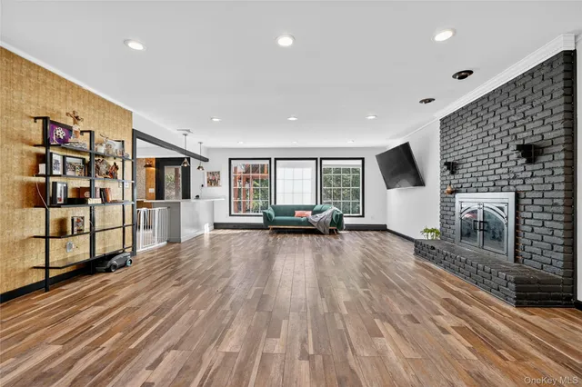 $1,199,999 | 306 South Pascack Road, Nanuet, NY 10954