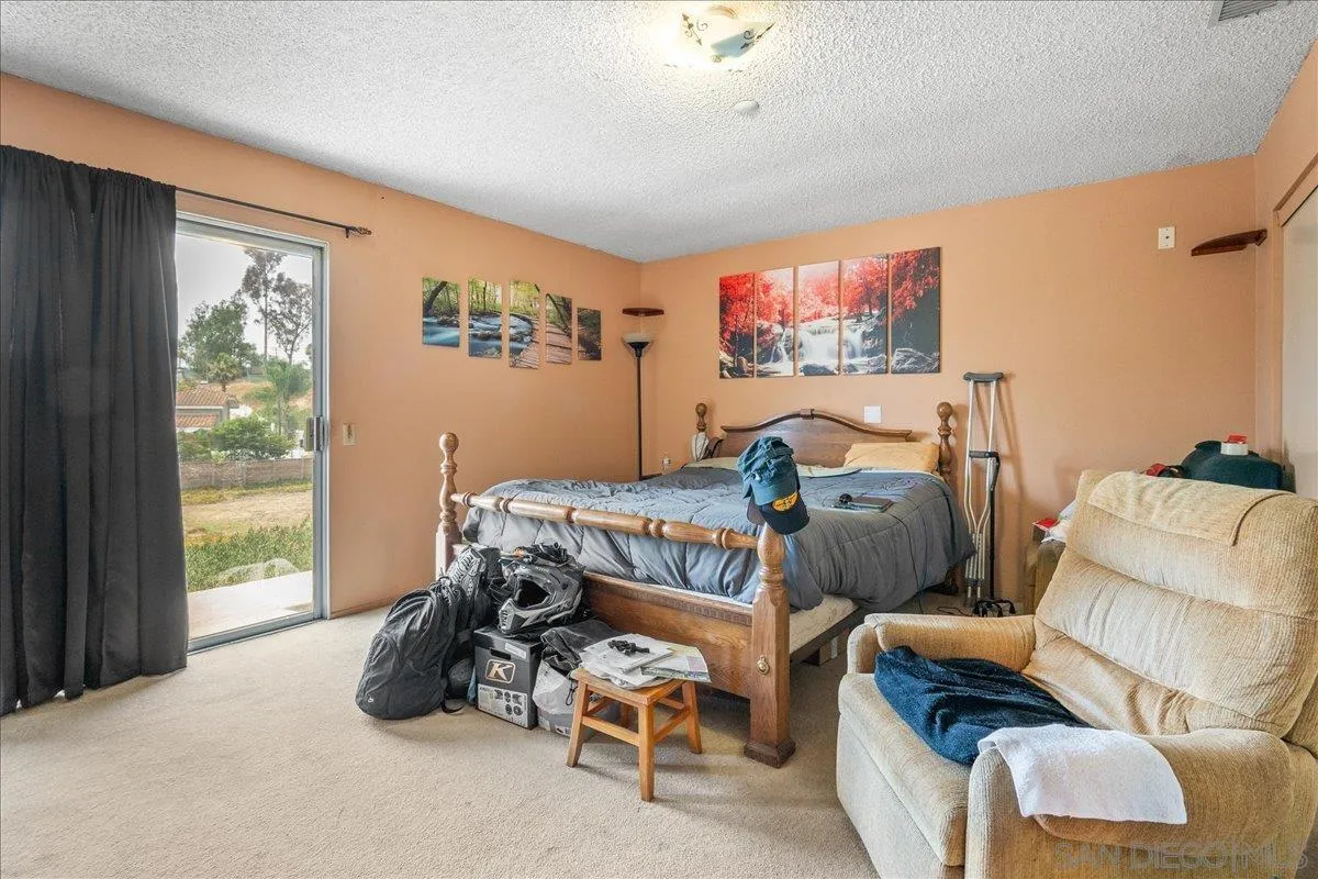 334 Cedar Road Vista, CA 92083 - Photo 12 of 22 Gallery Image 12
