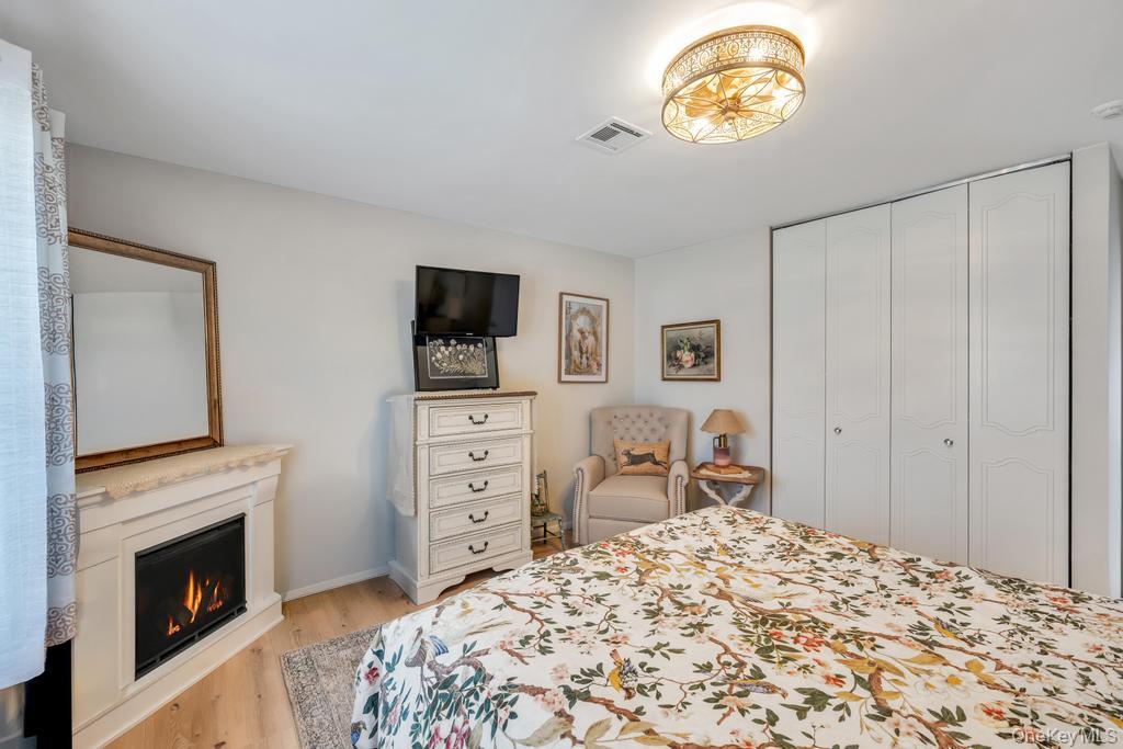 248 Newcastle Court, Unit A Ridge, NY 11961 - Photo 16 of 40