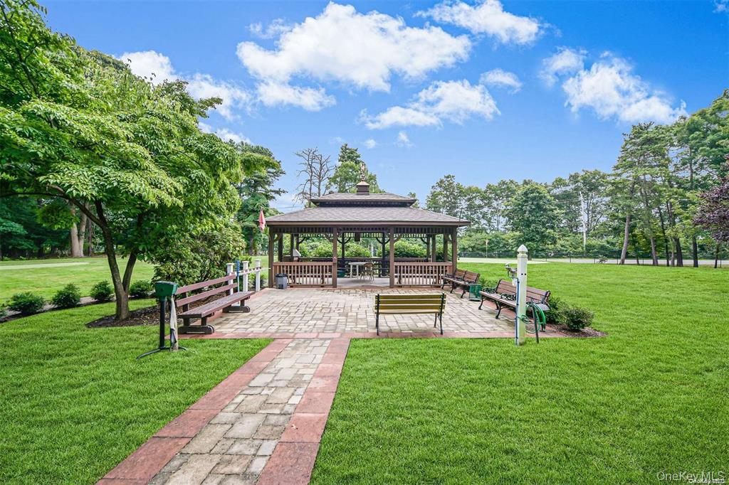 248 Newcastle Court, Unit A Ridge, NY 11961 - Photo 28 of 40