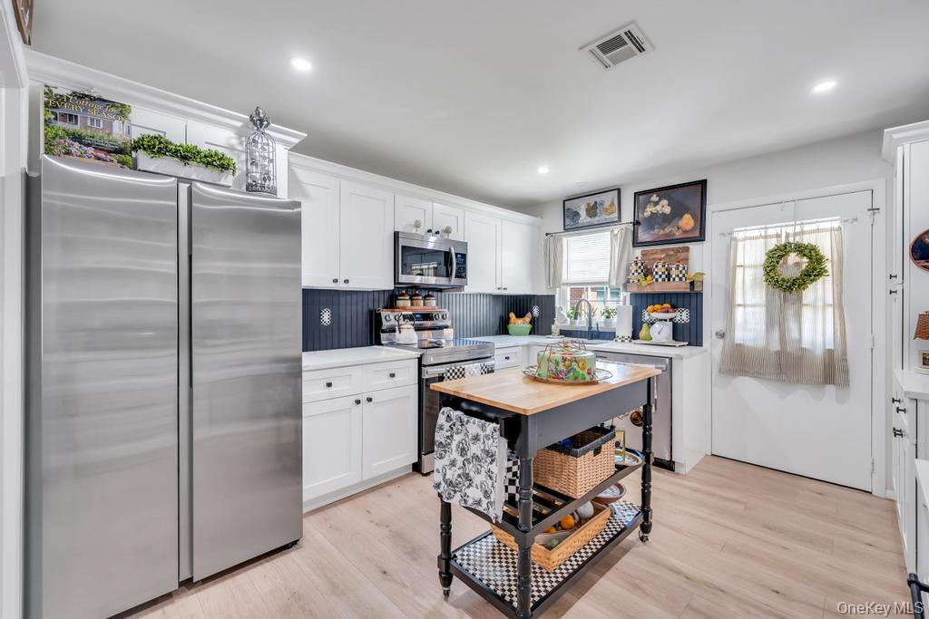 248 Newcastle Court, Unit A Ridge, NY 11961 - Photo 5 of 40