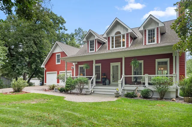 $639,000 | 26190 Hale Court, Wyoming, MN 55092