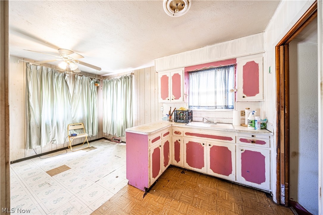 16102 Seville Road Cleveland, OH 44128 - Photo 9 of 31 Gallery Image 9