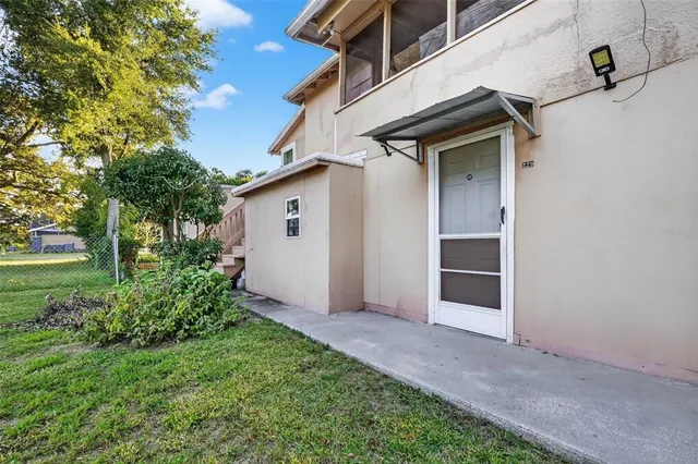 $240,000 | 229 Ave B Northeast, Winter Haven, FL 33881